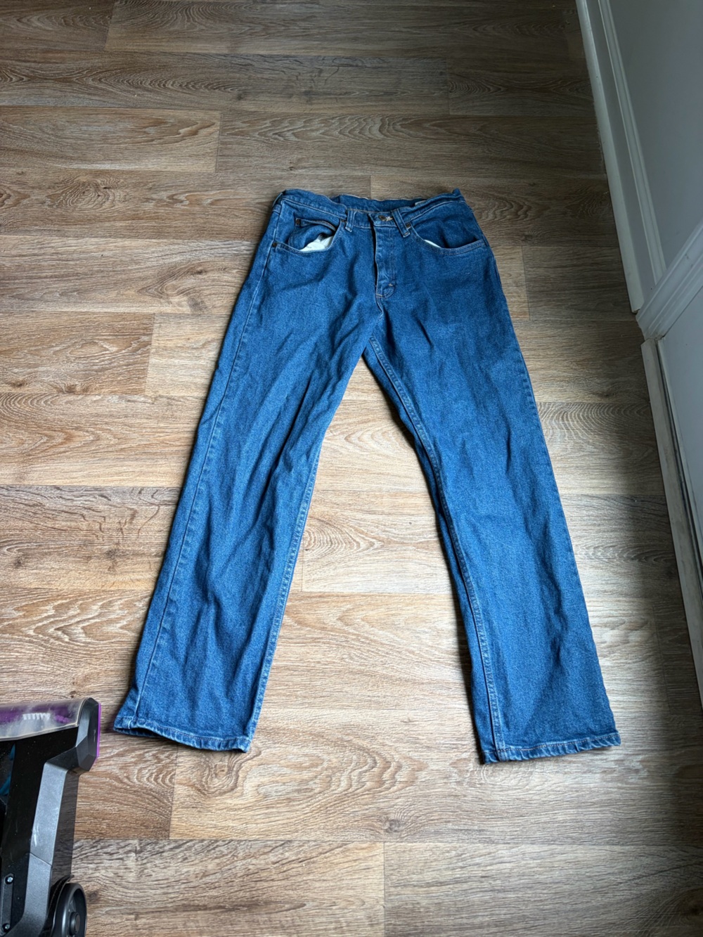 Wrangler Men's Blue Relaxed Straight Jeans